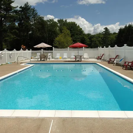 Saco River Motor Lodge & Suites 