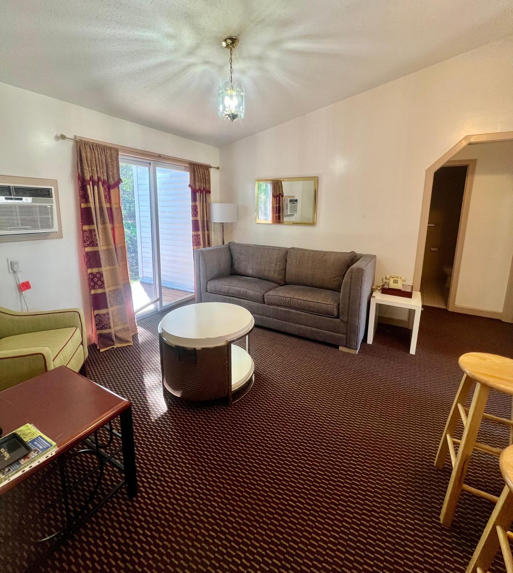 Saco River Motor & Motel 2*